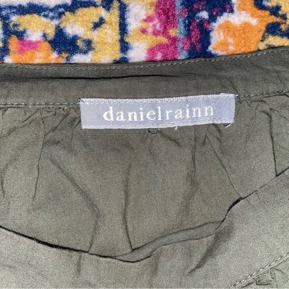 $8 SALE Daniel Rainn Off Shoulder Eyelet Blouse - Picture 3 of 11